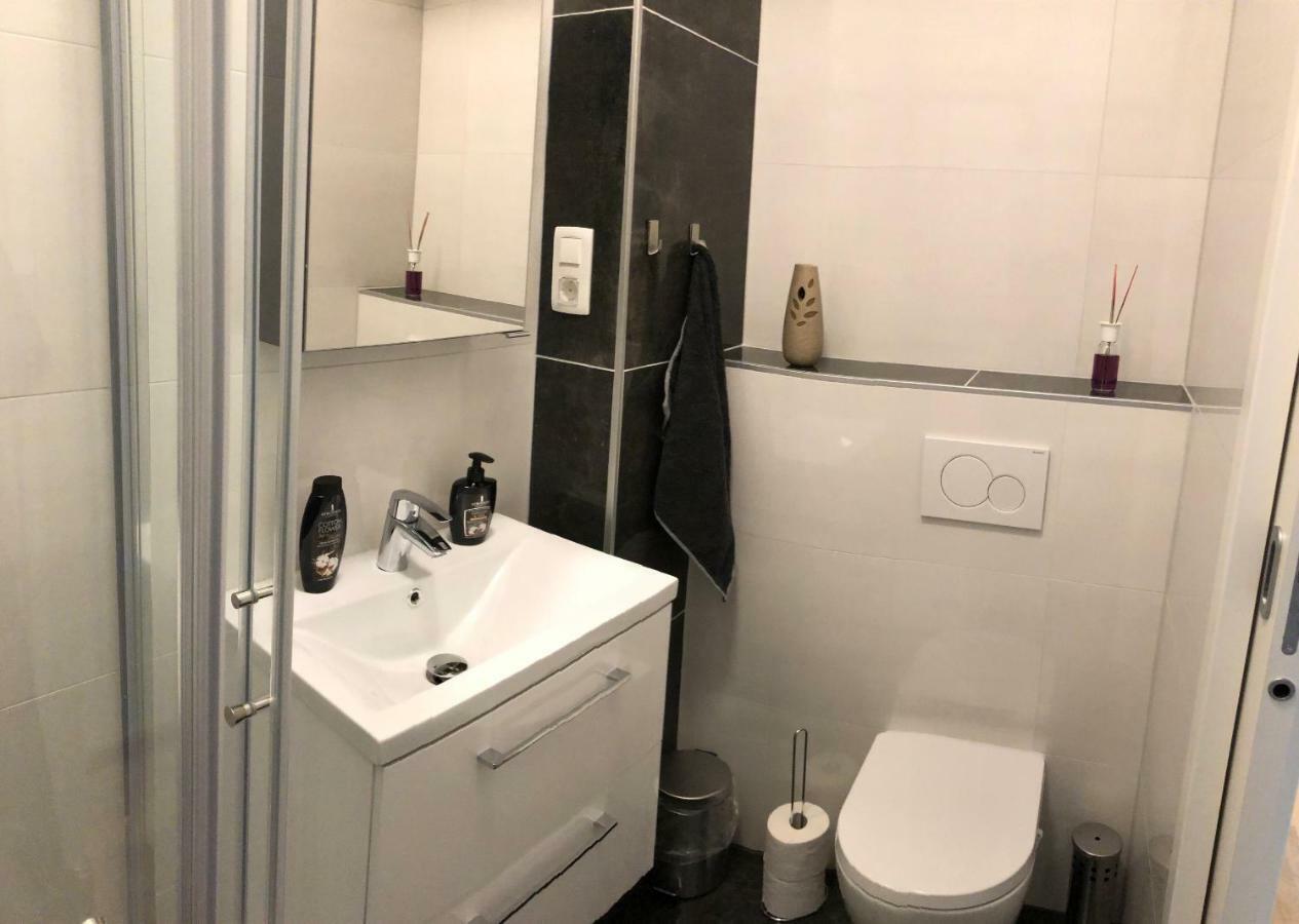 Casa Ax Lägenhet Maribor Exteriör bild
